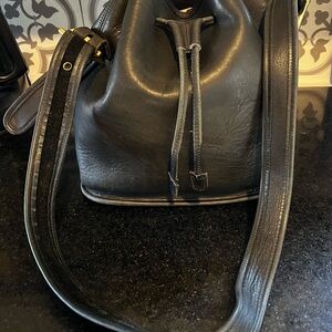 Vintage Coach Black Leather Duffle Sac Bucket Bag USA Made 9962